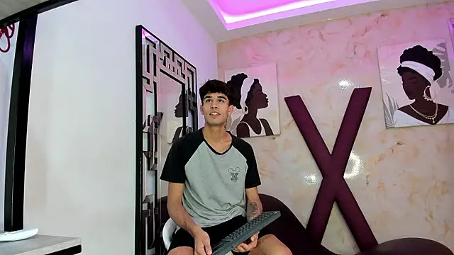 Snapshot of PRETTY_COCK1 chatting on February 2026 07:29:01 AM PRETTY COCK1 online show from February 2026 07:29:01 AM