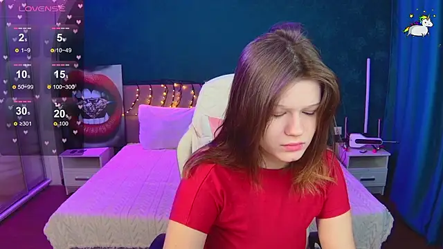 Snapshot of Lunatrend chatting on February 2026 06:18:02 AM Lunatrend online show from February 2026 06:18:02 AM