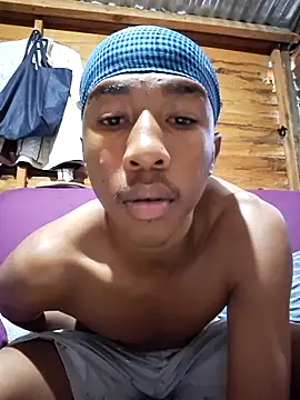 Peterveero12 online show from February 2026 05:09:02 PM