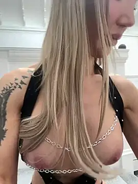 Allana29 online show from May 2026 05:09:02 PM