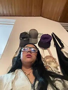 Snapshot of Violetta_pinkk1 chatting on February 2026 03:07:02 AM Violetta pinkk1 online show from February 2026 03:07:02 AM