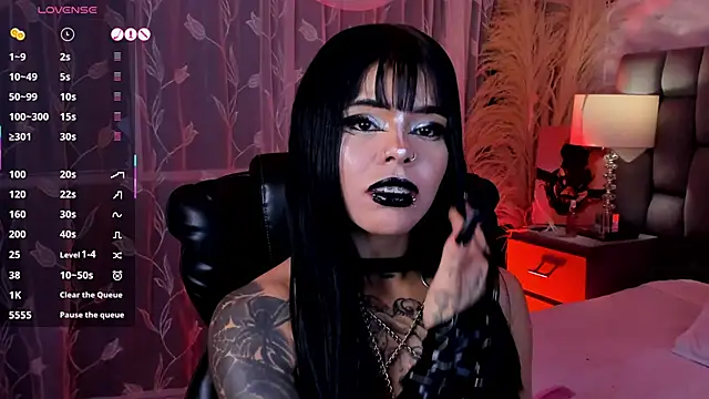 Snapshot of SweetDevil_7 chatting on June 2026 11:29:01 PM SweetDevil 7 online show from June 2026 11:29:01 PM