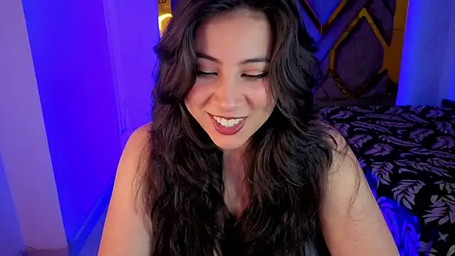 Luvienne online show from April 2026 08:43:02 PM