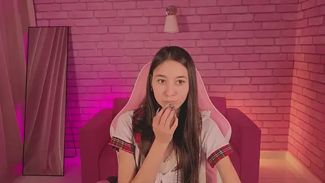 Snapshot of Nicole_Brownie chatting on February 2026 08:20:01 AM Nicole Brownie online show from February 2026 08:20:01 AM