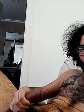 Snapshot of Batou1683 chatting on February 2026 12:44:02 PM Batou1683 online show from February 2026 12:44:02 PM