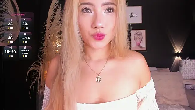 Isa cortes  online show from May 2026 01:29:02 PM