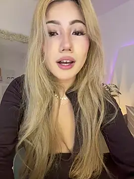 Snapshot of Isa_cortes_ chatting on June 2026 02:59:01 PM Isa cortes online show from June 2026 02:59:01 PM