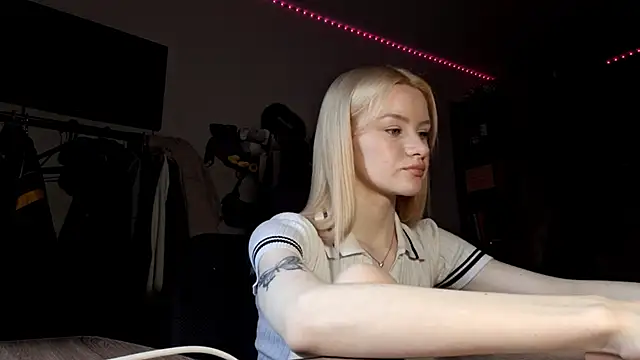 ChongTreece online show from February 2026 06:17:02 AM