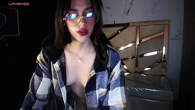 Snapshot of Skaller_james_a chatting on February 2026 12:44:02 PM Skaller james a online show from February 2026 12:44:02 PM