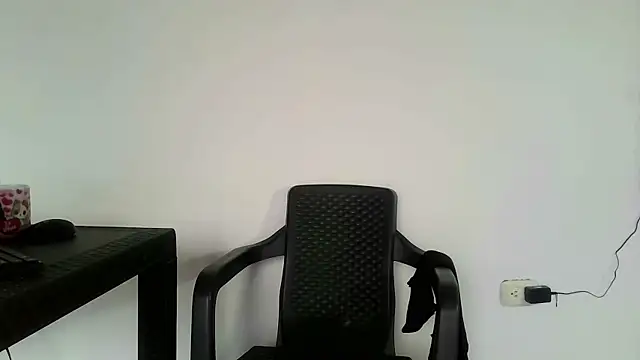 Snapshot of luisk200 chatting on February 2026 01:04:01 PM luisk200 online show from February 2026 01:04:01 PM