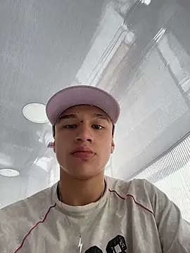 Dominik Souza online show from April 2026 07:07:01 PM