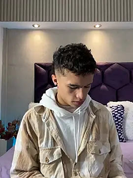 Dominik Souza online show from June 2026 07:37:02 PM