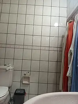 Snapshot of Etlipro-53 chatting on February 2026 11:43:01 PM Etlipro-53 online show from February 2026 11:43:01 PM