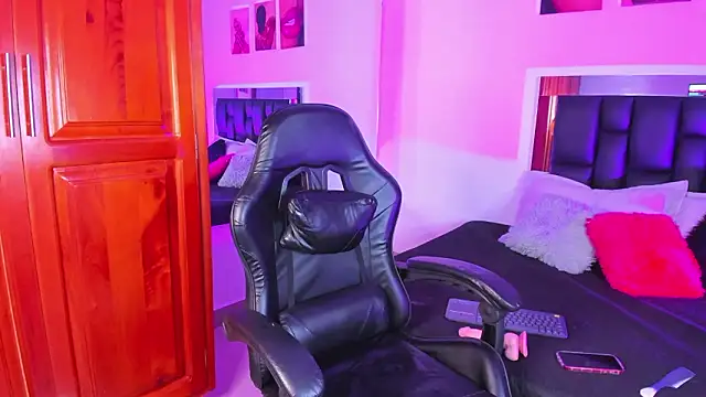 Snapshot of Isabella_Moon9 chatting on March 2026 02:10:02 PM Isabella Moon9 online show from March 2026 02:10:02 PM