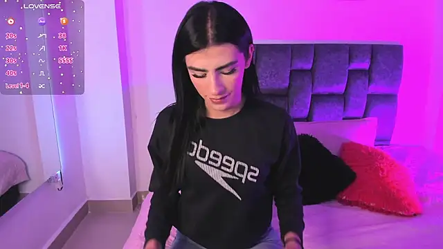 Snapshot of Isabella_Moon9 chatting on April 2026 12:39:01 PM Isabella Moon9 online show from April 2026 12:39:01 PM