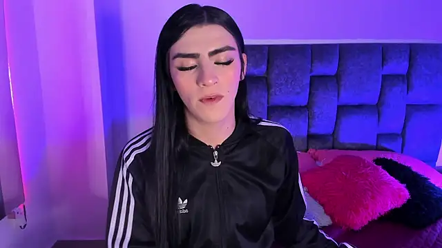 Snapshot of Isabella_Moon9 chatting on April 2026 12:06:02 PM Isabella Moon9 online show from April 2026 12:06:02 PM