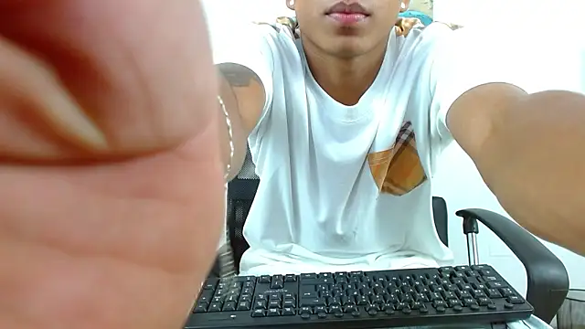 Snapshot of ostinn18 chatting on March 2026 02:13:02 PM ostinn18 online show from March 2026 02:13:02 PM