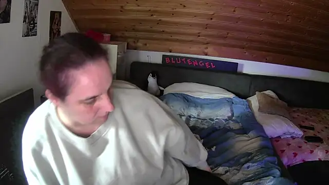 Snapshot of Blutengel_42 chatting on February 2026 08:57:02 AM Blutengel 42 online show from February 2026 08:57:02 AM