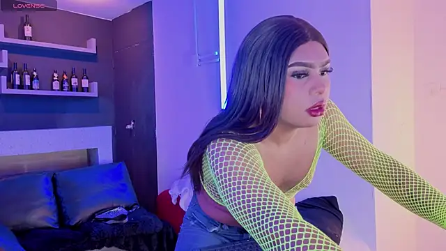 Snapshot of megara_hott chatting on February 2026 02:28:01 PM megara hott online show from February 2026 02:28:01 PM