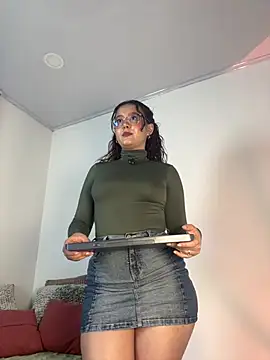 Snapshot of kittysophie_ chatting on February 2026 12:38:01 PM kittysophie online show from February 2026 12:38:01 PM