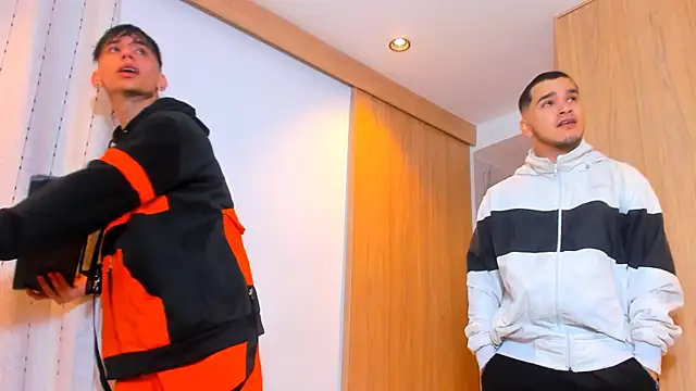 Snapshot of TheBatMansion chatting on February 2026 10:24:02 PM TheBatMansion online show from February 2026 10:24:02 PM