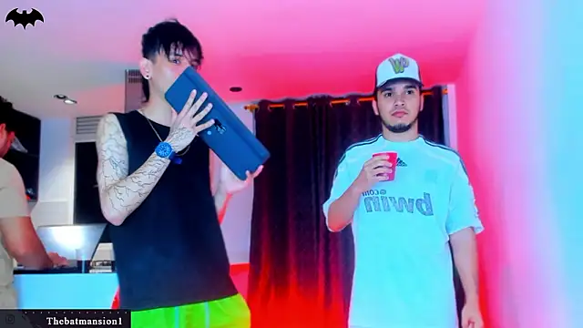 Snapshot of TheBatMansion chatting on February 2026 12:56:02 AM TheBatMansion online show from February 2026 12:56:02 AM