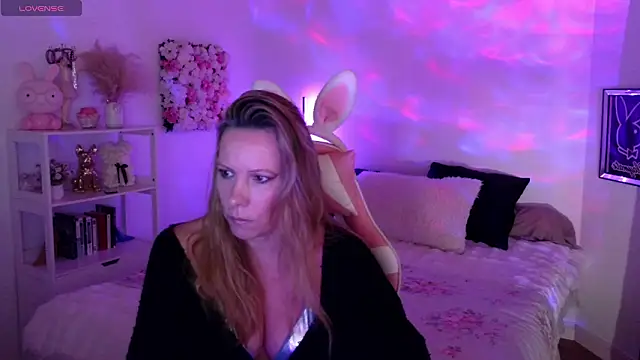 Snapshot of ArchangelTheFrancaise chatting on February 2026 01:17:01 PM ArchangelTheFrancaise online show from February 2026 01:17:01 PM