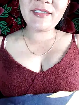 Snapshot of Reina_Fcup01 chatting on February 2026 12:54:02 PM Reina Fcup01 online show from February 2026 12:54:02 PM