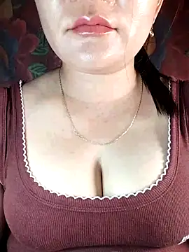 Snapshot of Reina_Fcup01 chatting on February 2026 07:26:01 AM Reina Fcup01 online show from February 2026 07:26:01 AM