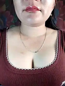 Snapshot of Reina_Fcup01 chatting on February 2026 01:33:02 PM Reina Fcup01 online show from February 2026 01:33:02 PM