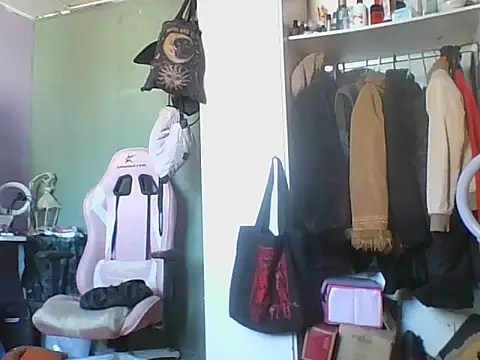 Snapshot of mimi_miauu chatting on February 2026 06:57:01 PM mimi miauu online show from February 2026 06:57:01 PM