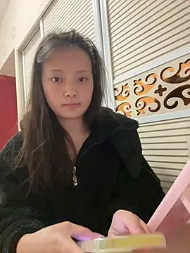 BIGBABYYEYE online show from March 2026 01:28:01 PM