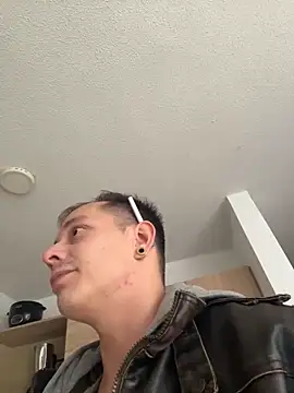 Snapshot of AxelMuller chatting on February 2026 12:33:02 PM AxelMuller online show from February 2026 12:33:02 PM