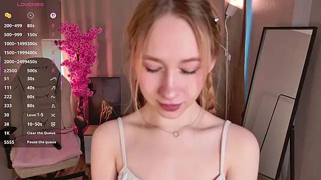 Snapshot of lil_monikaa chatting on February 2026 02:10:01 PM lil monikaa online show from February 2026 02:10:01 PM