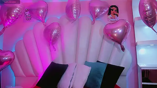 Snapshot of Maia_Hotts chatting on February 2026 11:48:02 AM Maia Hotts online show from February 2026 11:48:02 AM