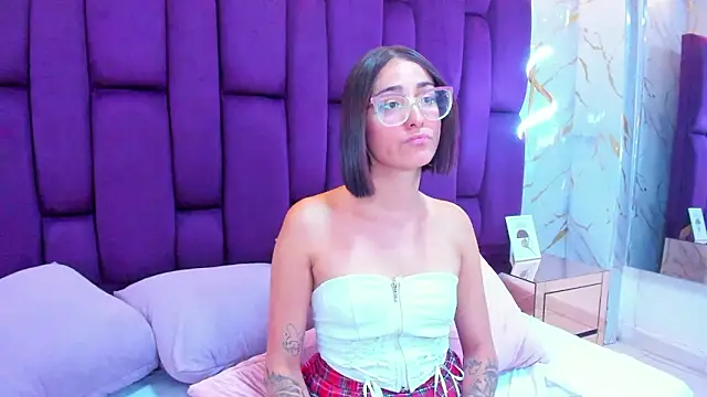 crystalstonee online show from March 2026 12:38:01 AM