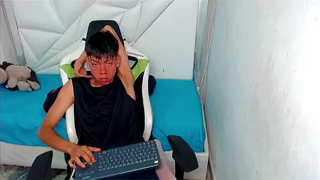 Liarr  online show from March 2026 08:14:01 PM