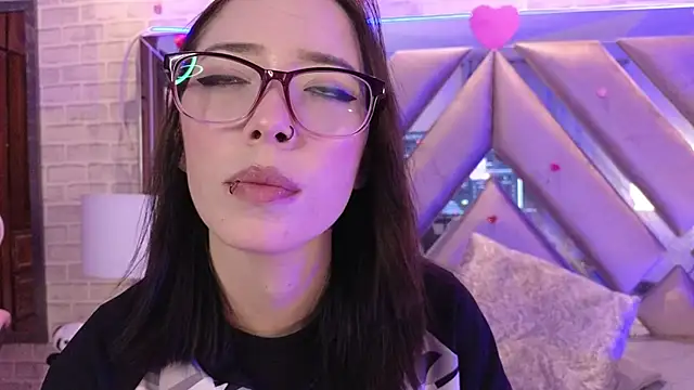 Snapshot of HarperrWest chatting on February 2026 08:20:02 PM HarperrWest online show from February 2026 08:20:02 PM