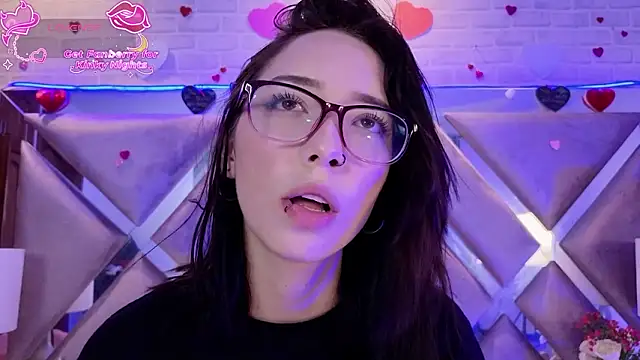 Snapshot of HarperrWest chatting on February 2026 08:43:01 PM HarperrWest online show from February 2026 08:43:01 PM