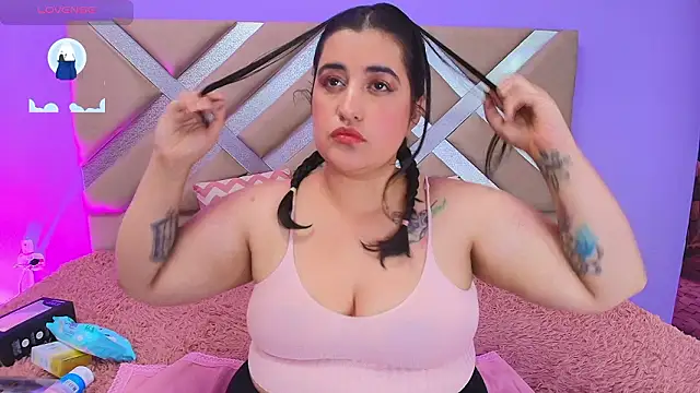 Snapshot of dani_vemom chatting on February 2026 03:27:01 AM dani vemom online show from February 2026 03:27:01 AM