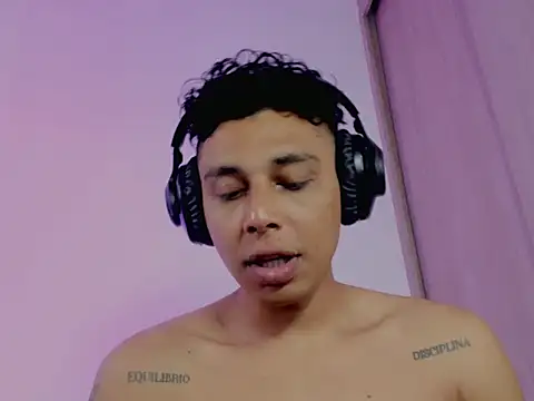 nilo2021 online show from May 2026 01:27:02 PM