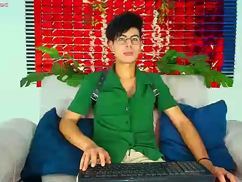 Snapshot of ThiiagoSaeenz chatting on February 2026 03:08:01 PM ThiiagoSaeenz online show from February 2026 03:08:01 PM