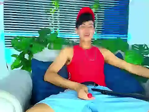 ThiiagoSaeenz online show from March 2026 04:00:02 PM