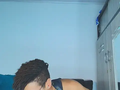 Snapshot of ThiiagoSaeenz chatting on July 2026 10:00:01 PM ThiiagoSaeenz online show from July 2026 10:00:01 PM