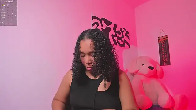 Nia13 online show from February 2026 05:25:01 AM