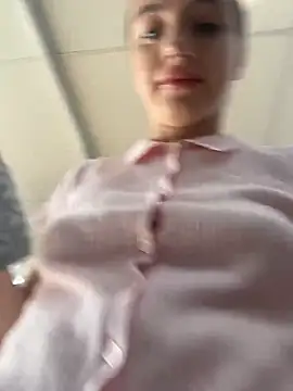 MiaTee online show from April 2026 01:58:01 AM