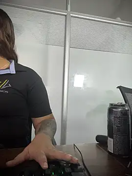 Nahomy Benett online show from February 2026 11:38:02 AM