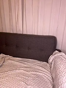 Snapshot of cristal__violetaa chatting on February 2026 06:22:01 AM cristal violetaa online show from February 2026 06:22:01 AM