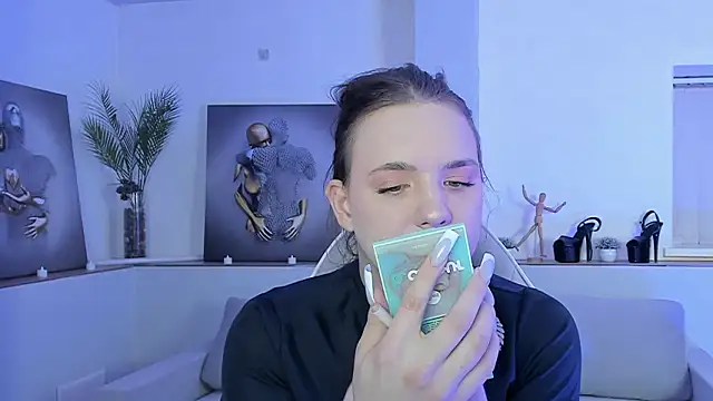 Snapshot of Madison_dolly chatting on February 2026 02:04:01 AM Madison dolly online show from February 2026 02:04:01 AM