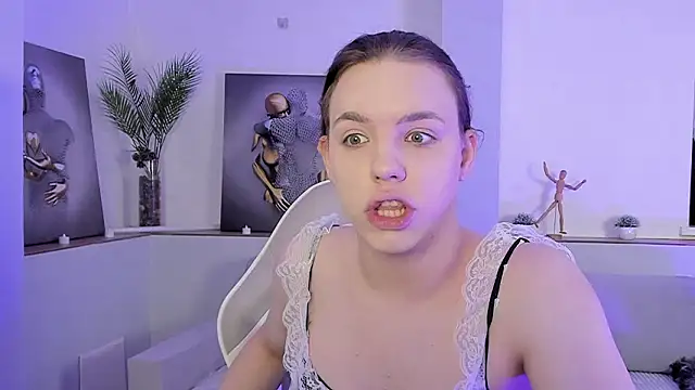 Snapshot of Madison_dolly chatting on February 2026 02:04:02 AM Madison dolly online show from February 2026 02:04:02 AM